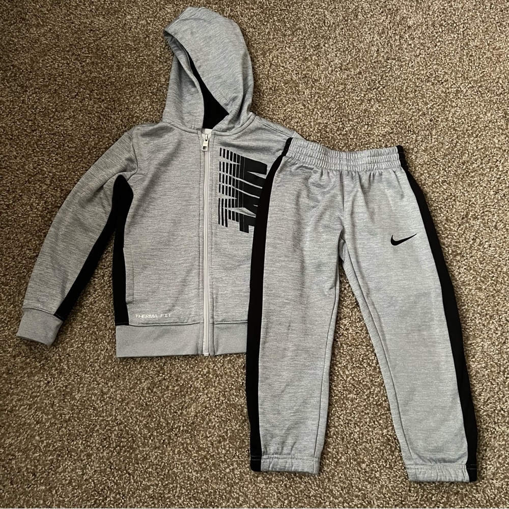 Nike Therma- Fit Gray & Black Matching Set Size 5